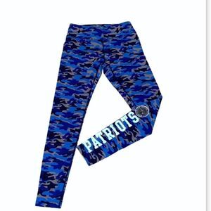 G-lll 4Her By Carl Banks Patriots Camo Leggings